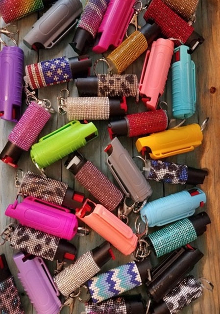 PEPPER SPRAY & STUNGUNS